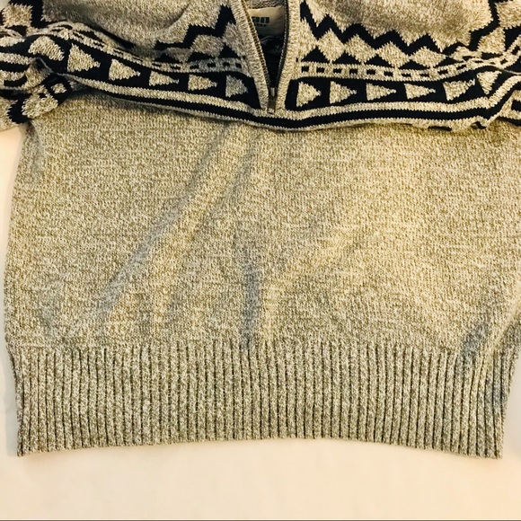 Urban PIPELINE Sweater / Like New / Host Pick - Picture 9 of 11